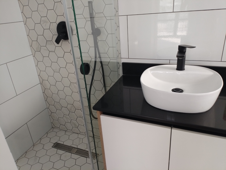 5 Bedroom Property for Sale in Tafelzicht Western Cape